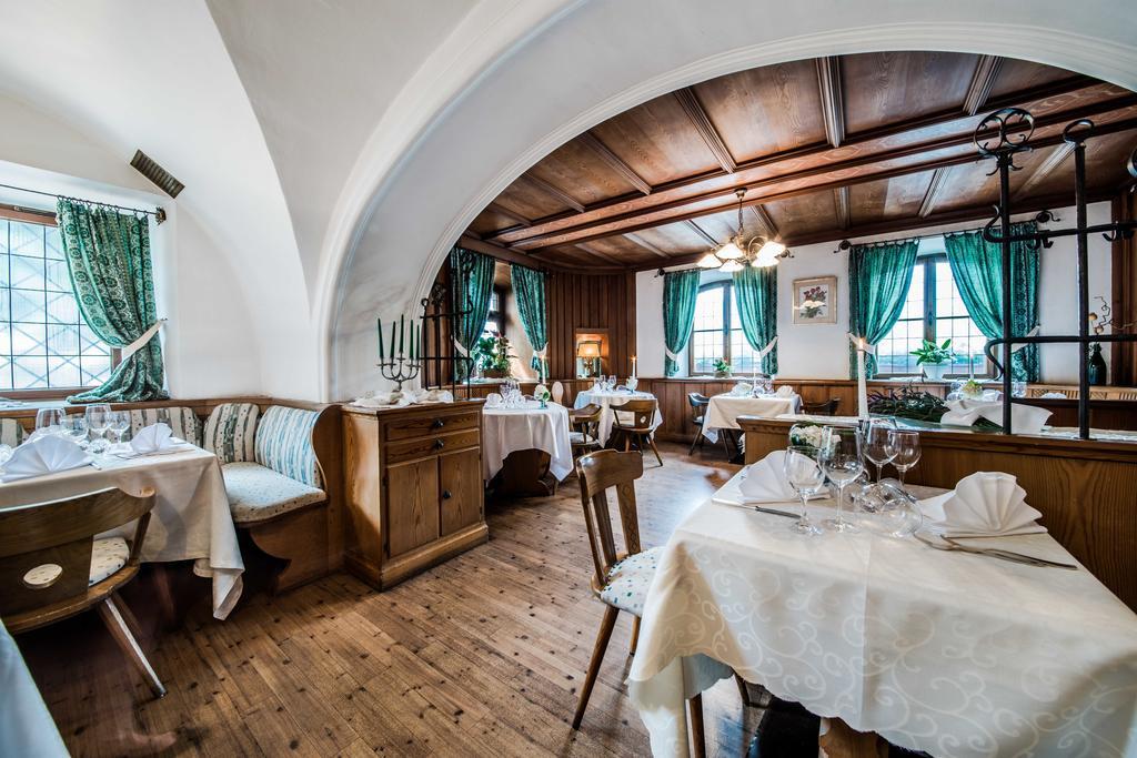 Hotel Foerstlerhof Postal / Burgstall エクステリア 写真