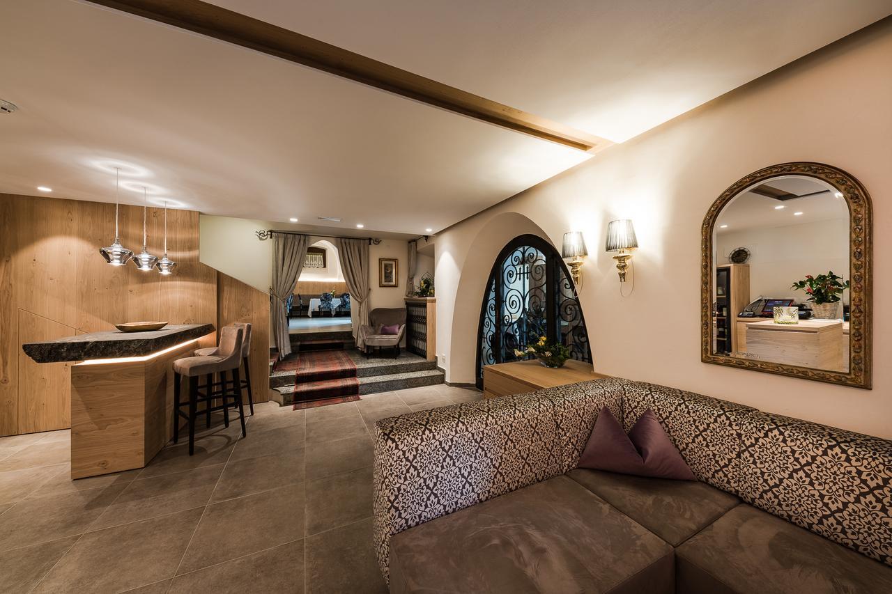 Hotel Foerstlerhof Postal / Burgstall エクステリア 写真