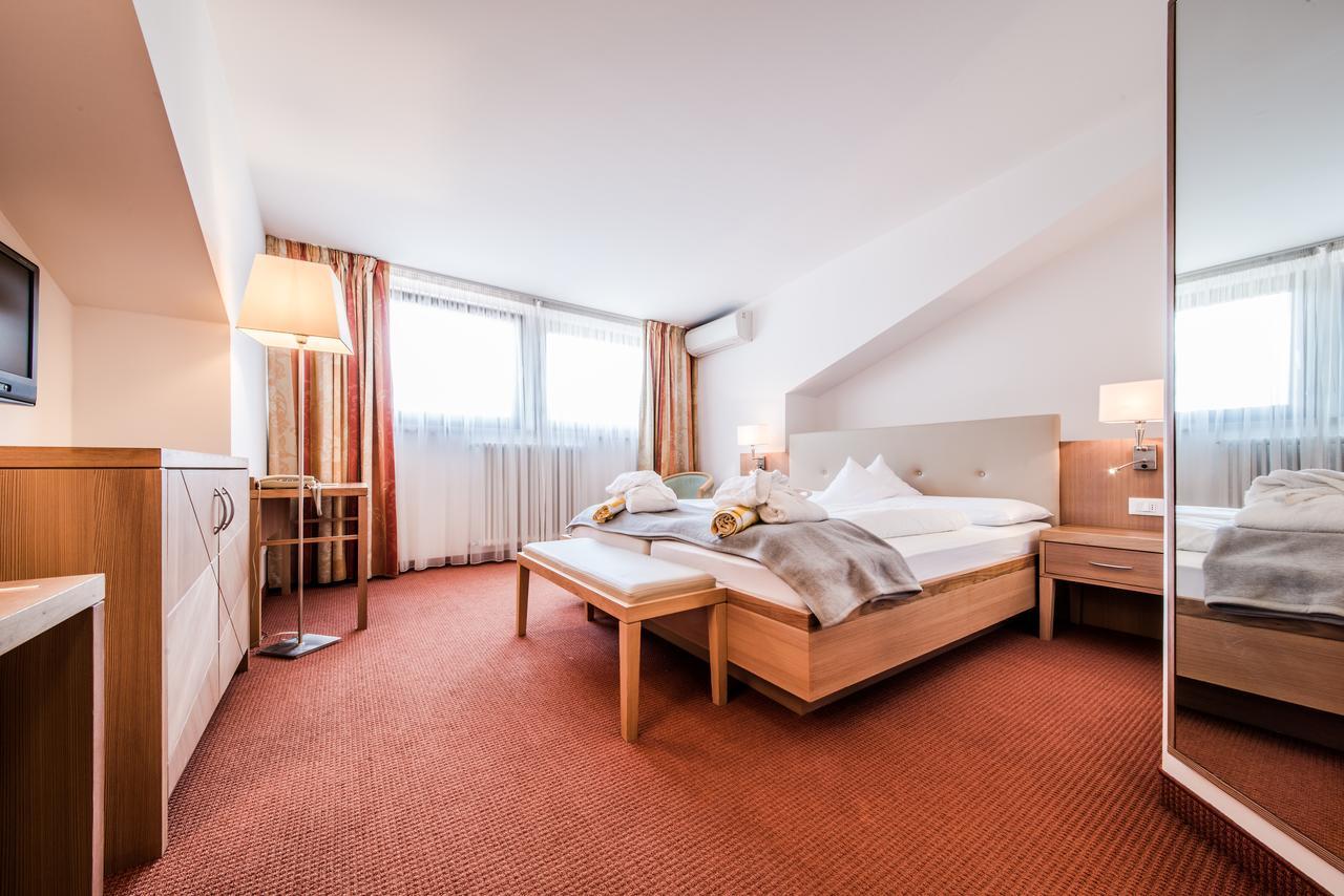 Hotel Foerstlerhof Postal / Burgstall エクステリア 写真